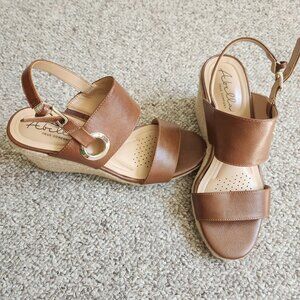 Abella True Comfort Brown Wedge Sandals